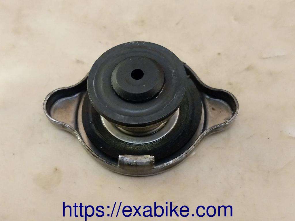 bouchon du radiateur BMW K1200LT - photo 2