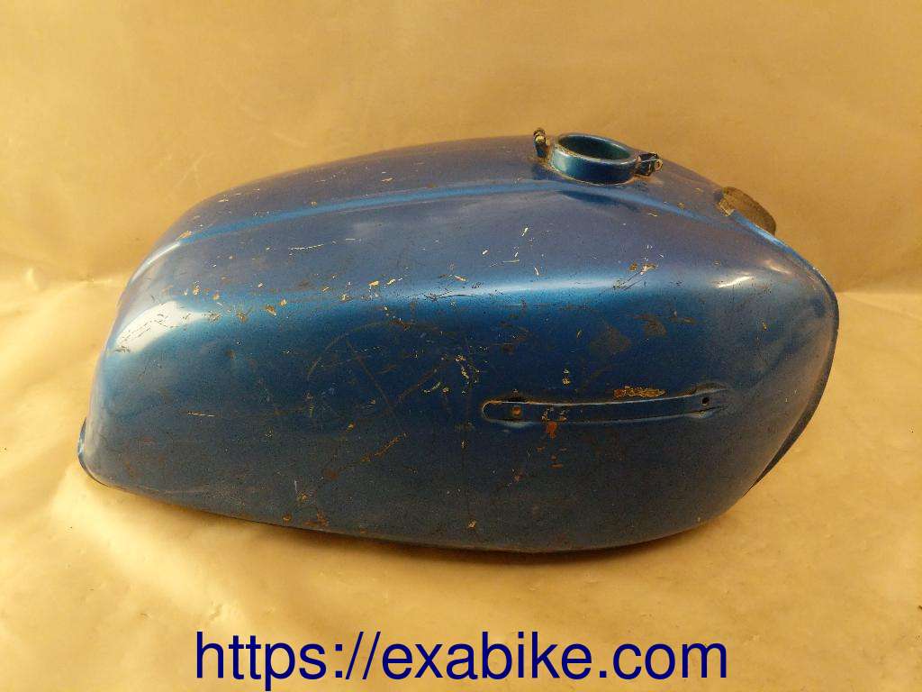 fuel tank Suzuki GT500 - photo 1