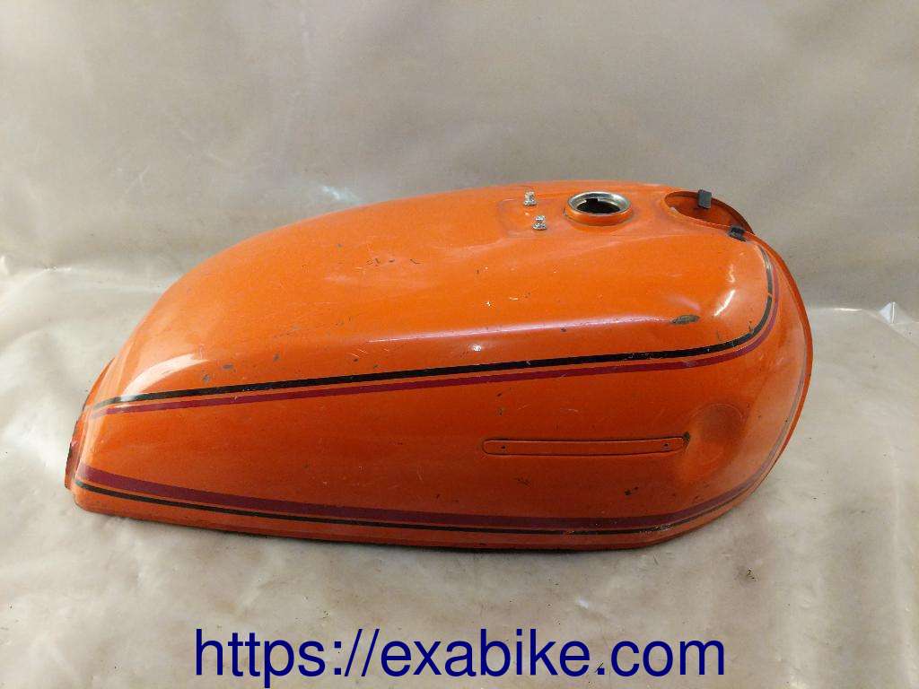 fuel tank Suzuki GS 750 - photo 1