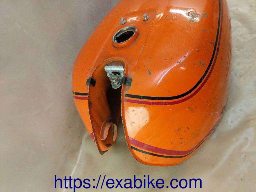 fuel tank Suzuki GS 750 - photo 4