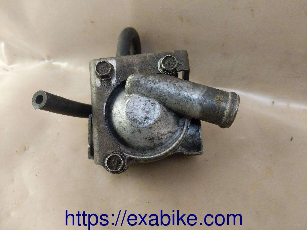 thermostat case Honda CX 500 - photo 2