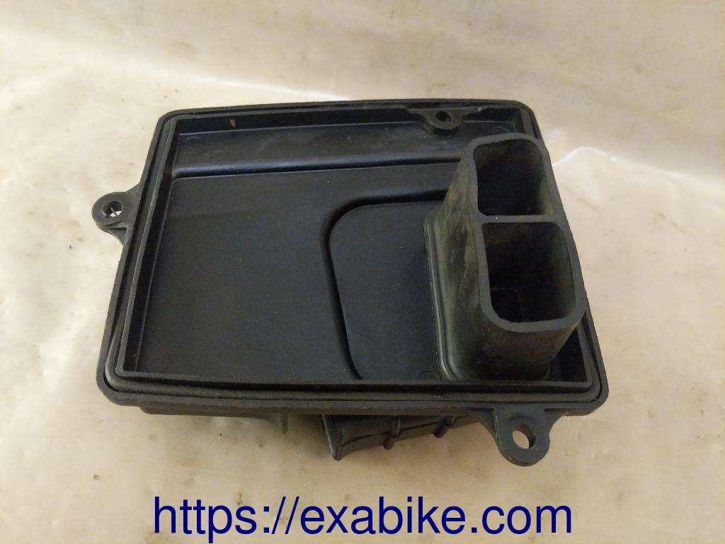 air cleaner box cover Honda CBX 400 - photo 2
