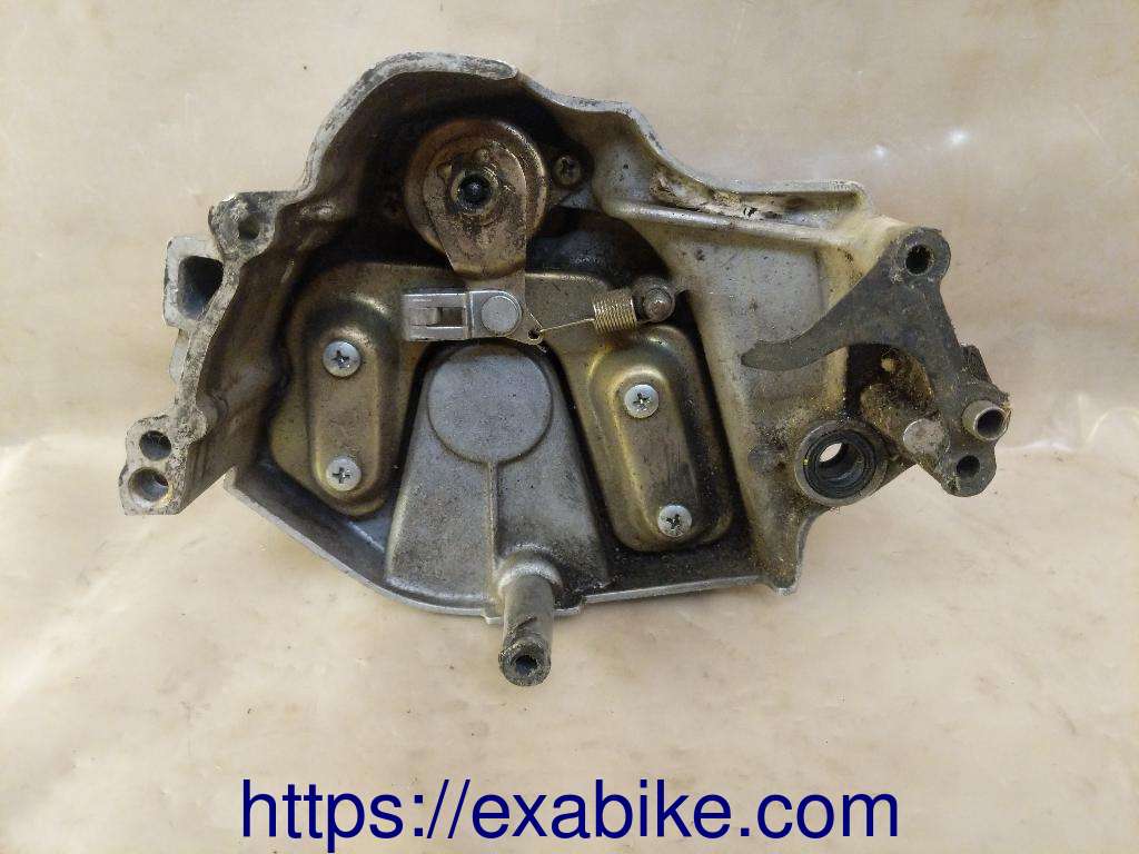 sprocket cover Yamaha 600 FZR - photo 3