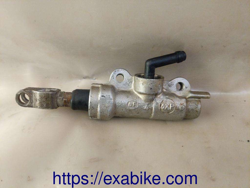 rear master cylinder Yamaha 200 WR - photo 1