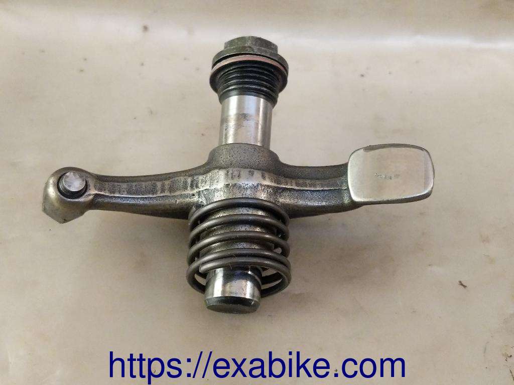 culbuteur Honda CB360 - photo 1
