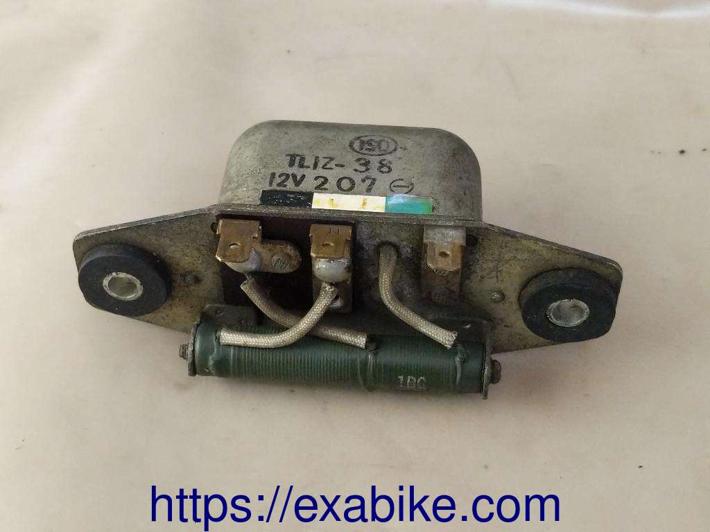 voltage regulator Honda CB550 Four - photo 2