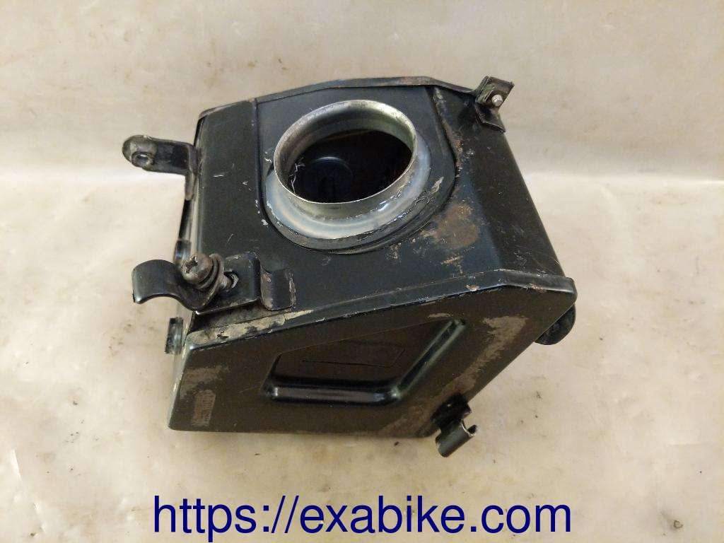 air cleaner box Suzuki TS 125 - photo 2