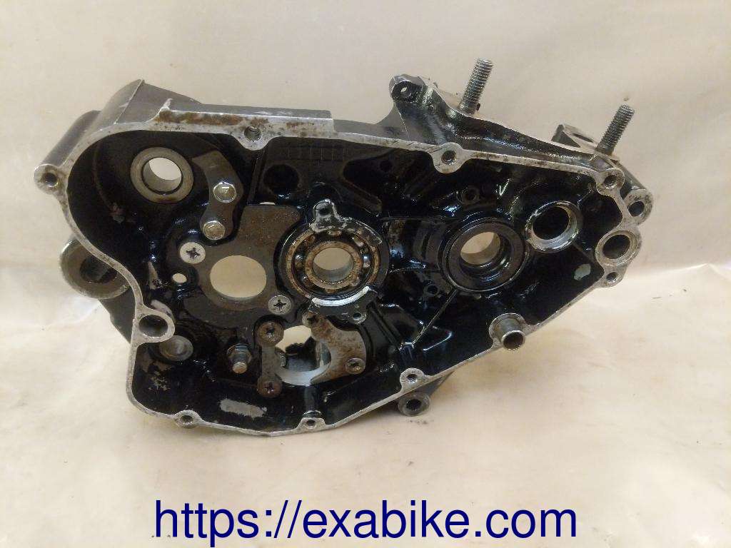 crankcase, right Suzuki RM 125 - photo 1