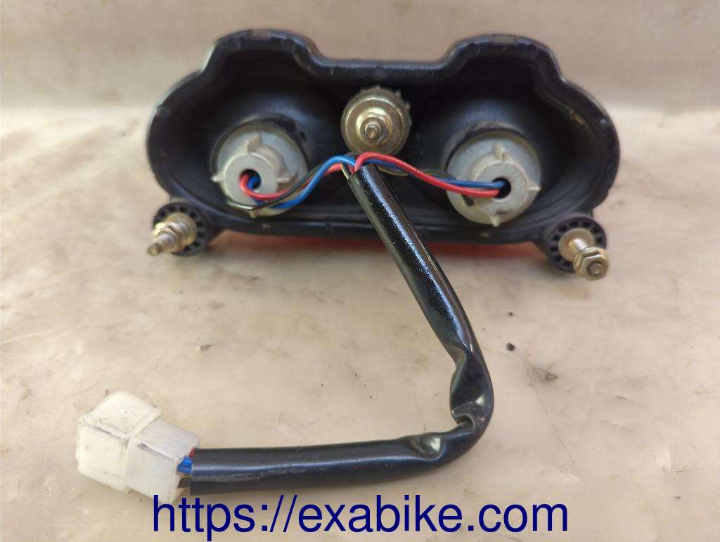 feu arriere Kawasaki ZR-7 - photo 3