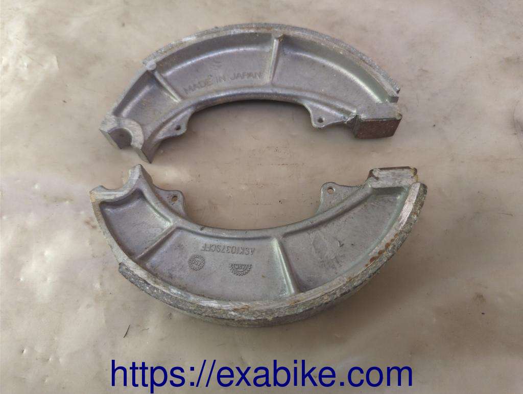 machoires de frein arrière Suzuki T 350 - photo 1