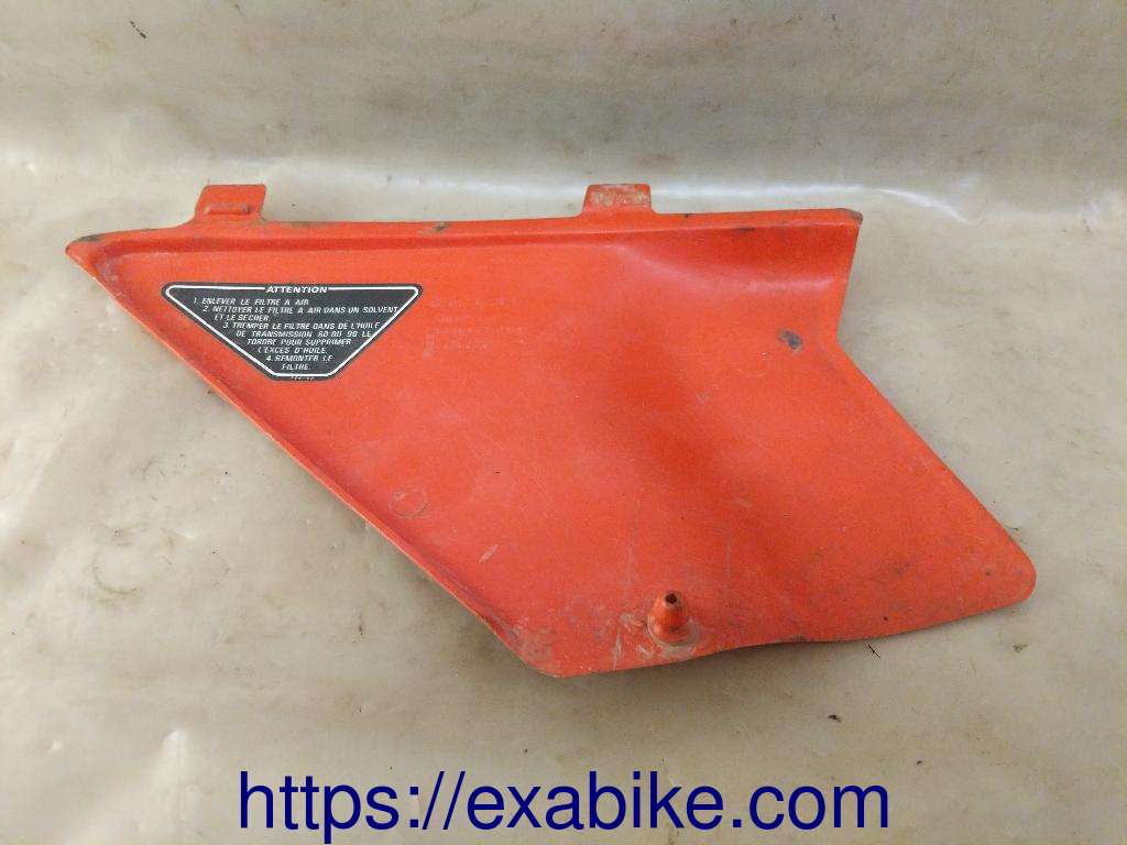 cache latéral droit Honda MT 80 - photo 2