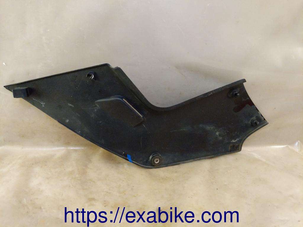 cache latéral droit Suzuki GSXF 1100 - photo 2