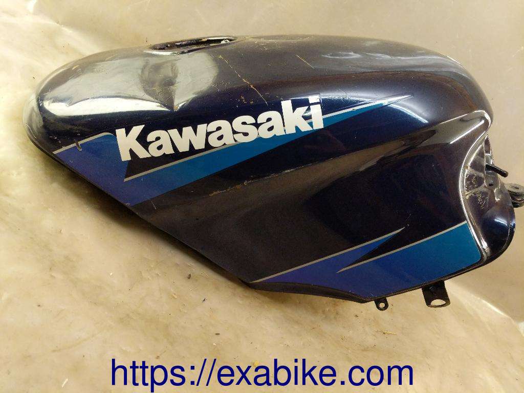 réservoir à essence Kawasaki GPZ 500 - photo 2