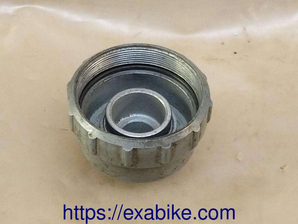 carburetor top cap Suzuki T500 - photo 2