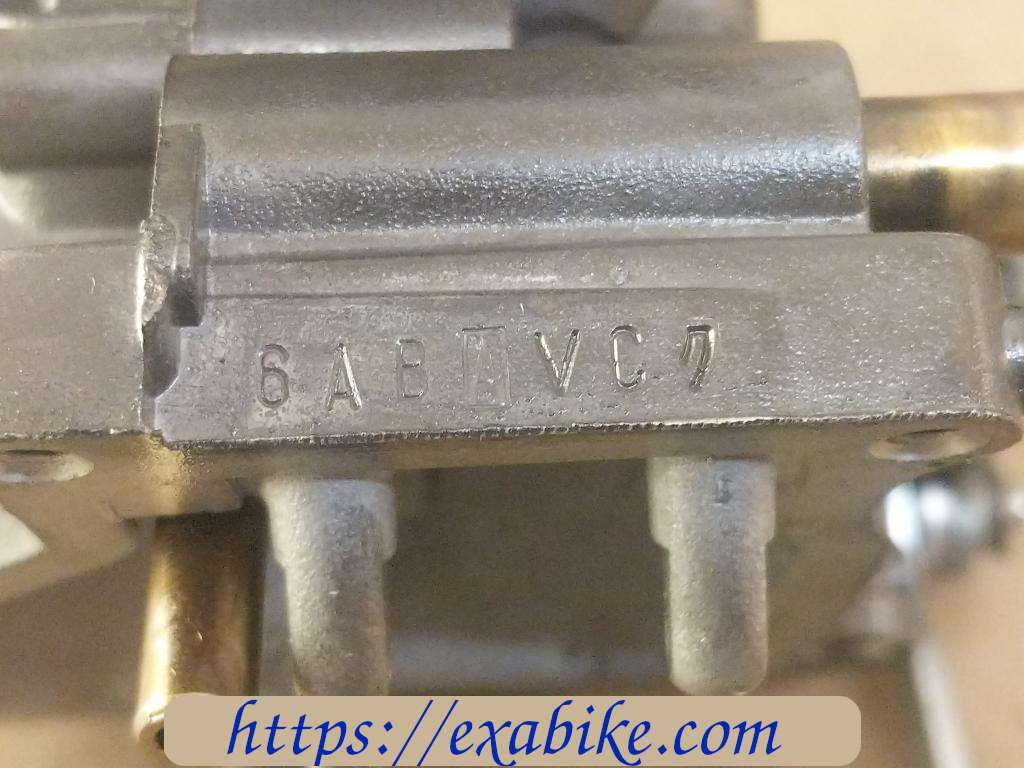 carburetor body, front Honda VT 250 - photo 6