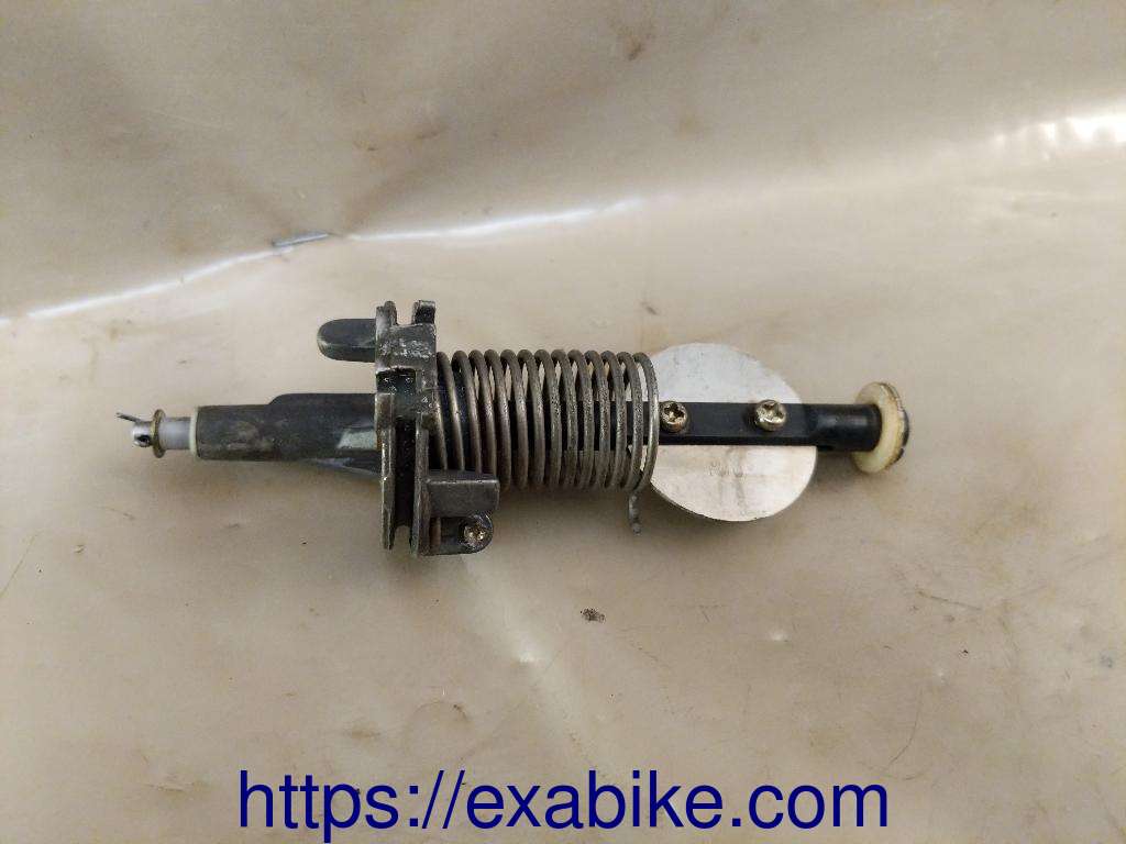carburetor part Honda VT 250 - photo 1