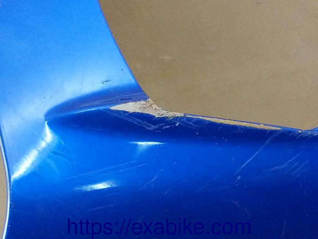 lower cowl, right Yamaha R6 - photo 2