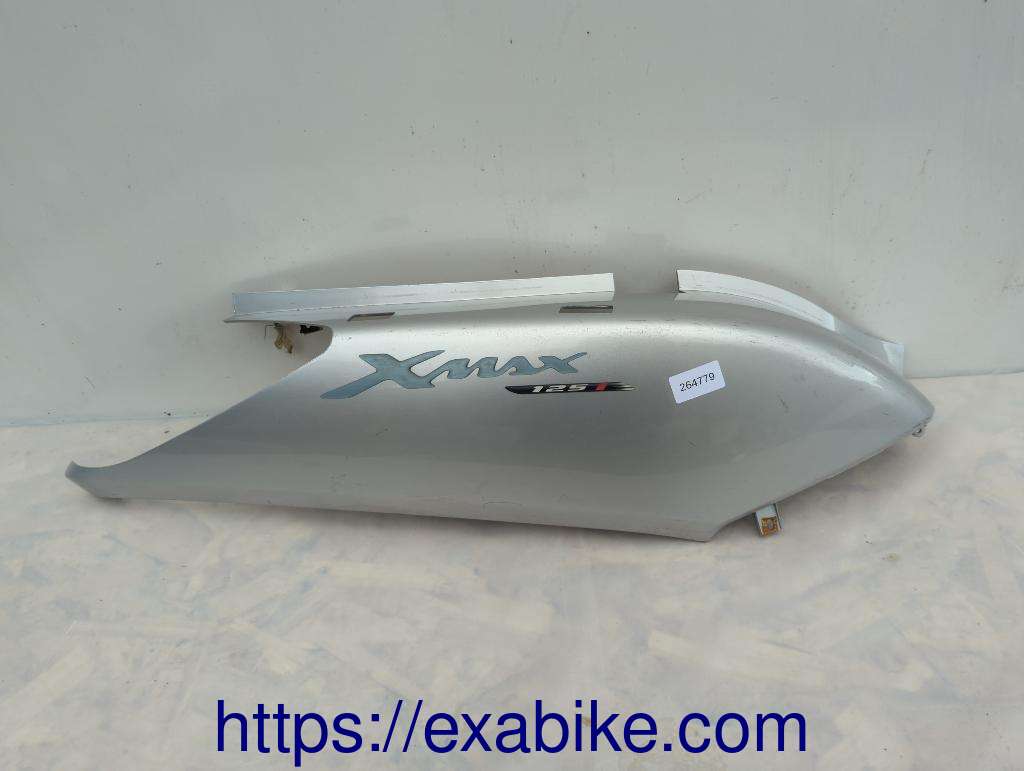 rear side fairing, right Yamaha X-MAX 125 - photo 1
