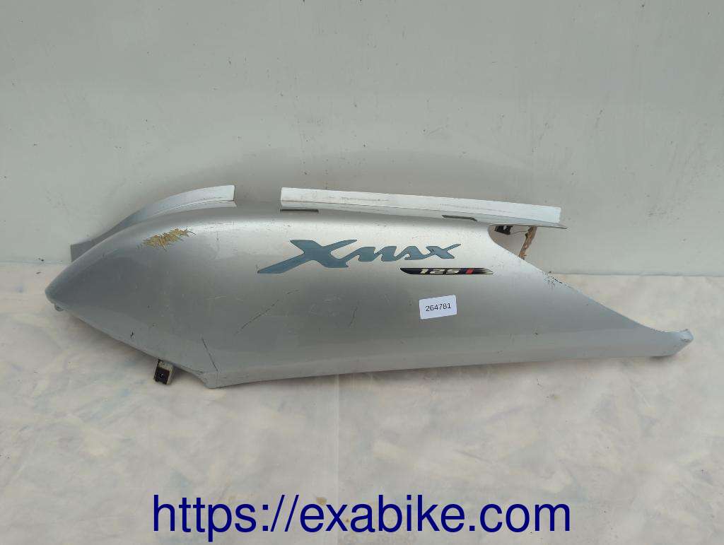 rear side fairing, left Yamaha X-MAX 125 - photo 1