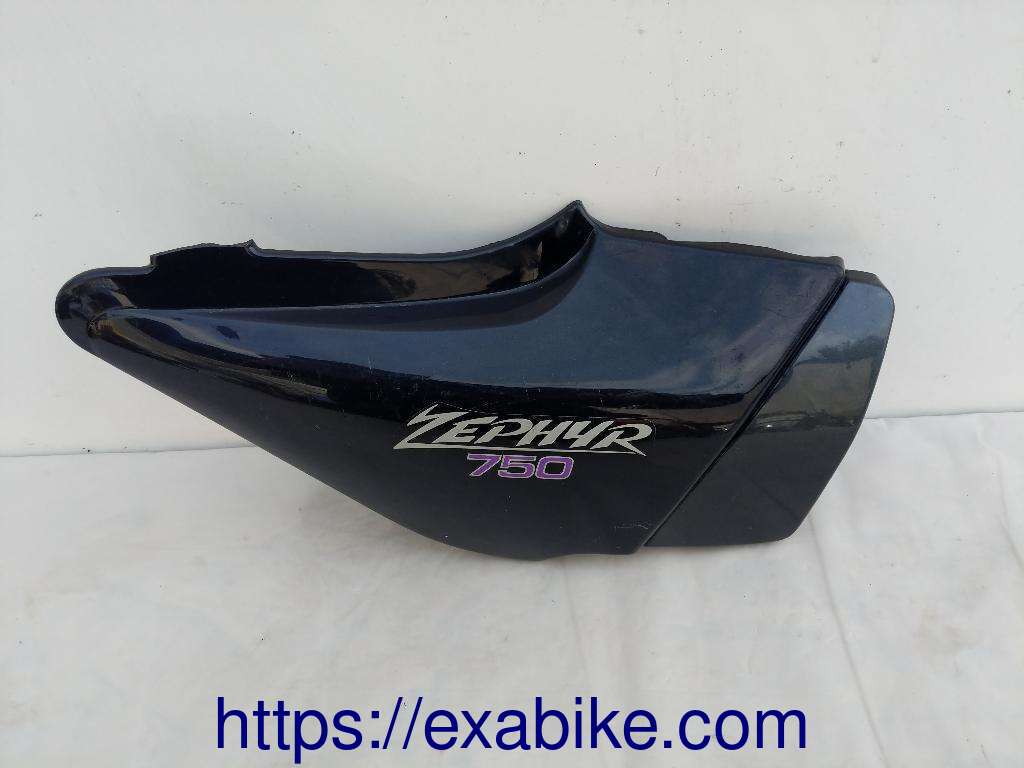cache latéral droit Kawasaki Zephyr 750 - photo 1