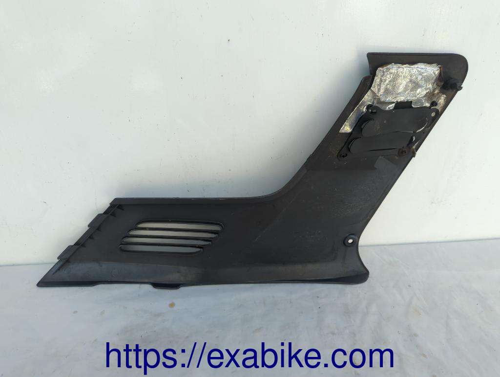 side cover, left Honda CBR1000F - photo 2