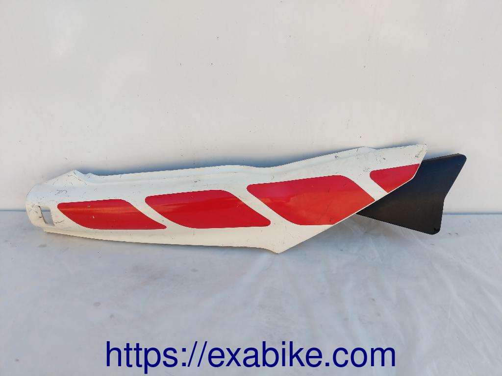 flanc arriere droit Yamaha TZR 250 - photo 1