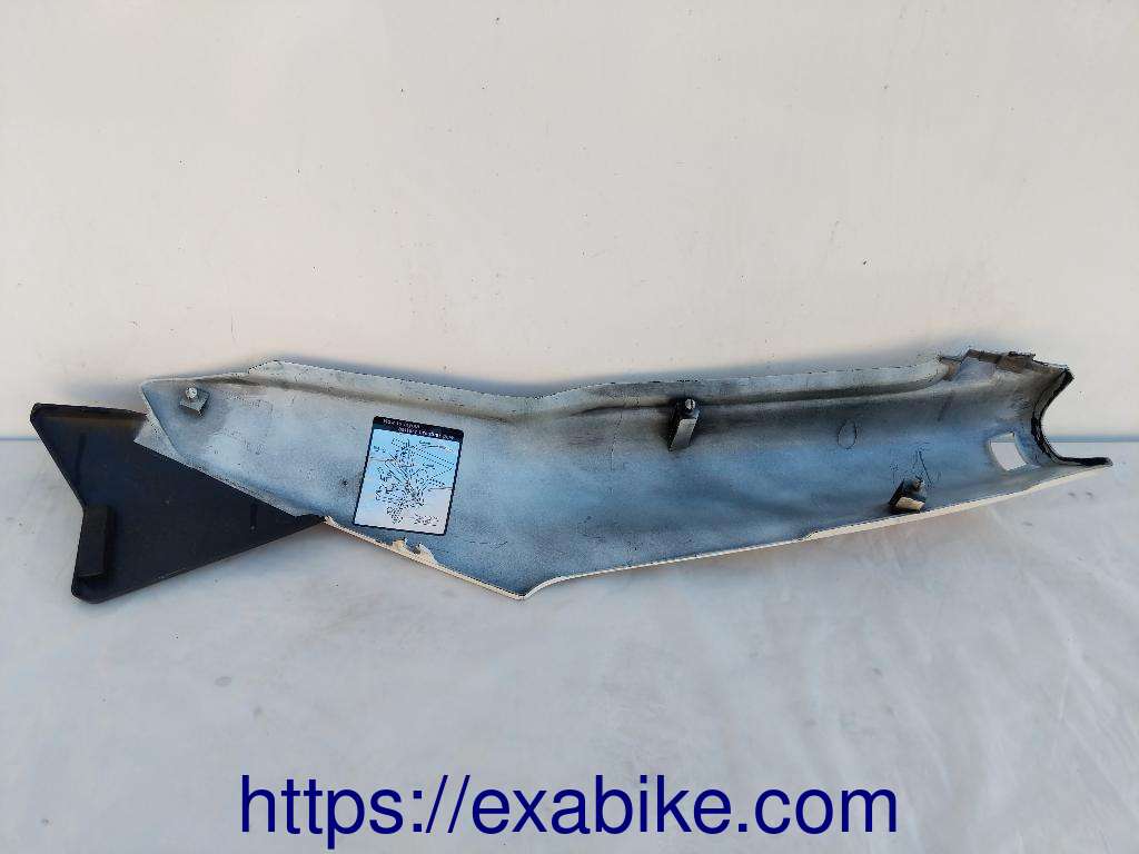 flanc arriere droit Yamaha TZR 250 - photo 2