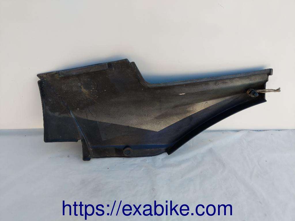 side cover, right Kawasaki GPZ 900 Ninja - photo 2