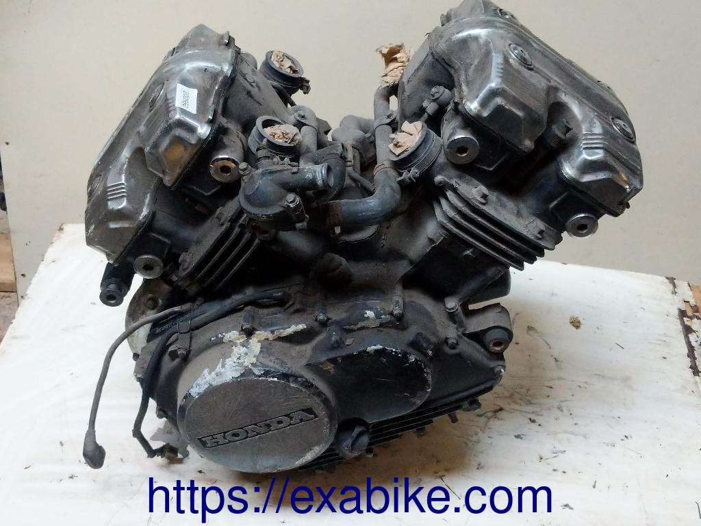 engine Honda VF750F - photo 2