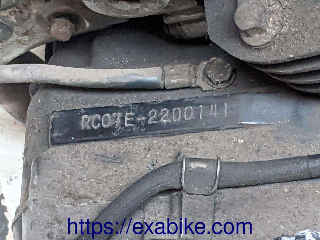 engine Honda VF750F - photo 3