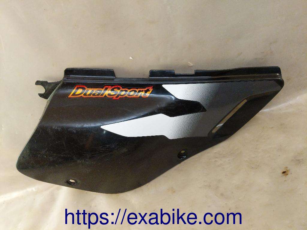 cache latéral droit Suzuki DR650RSE - photo 1