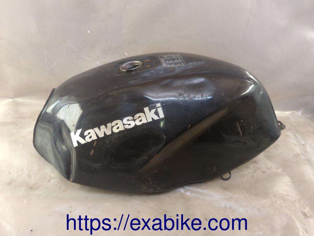 réservoir à essence Kawasaki ER5 - photo 1