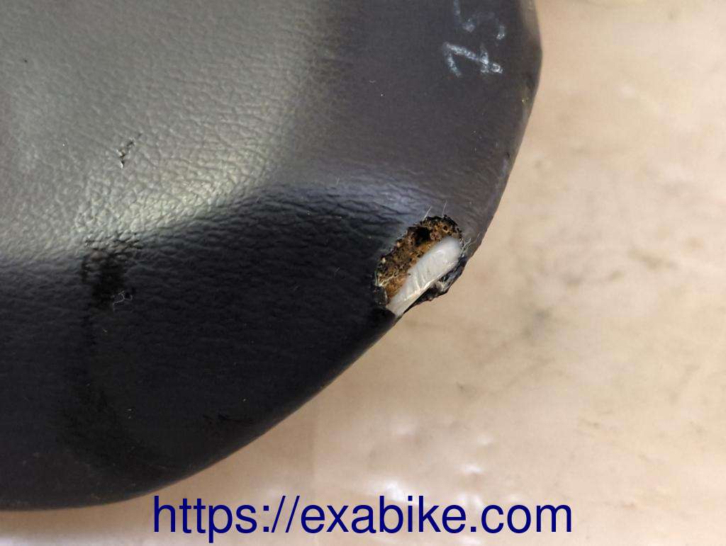 selle avant Suzuki GSXR 750 - photo 3
