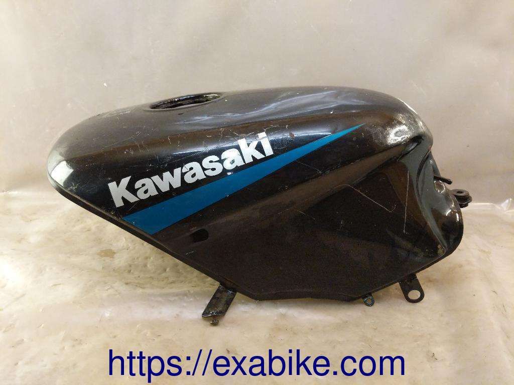 réservoir à essence Kawasaki GPZ 500 - photo 1