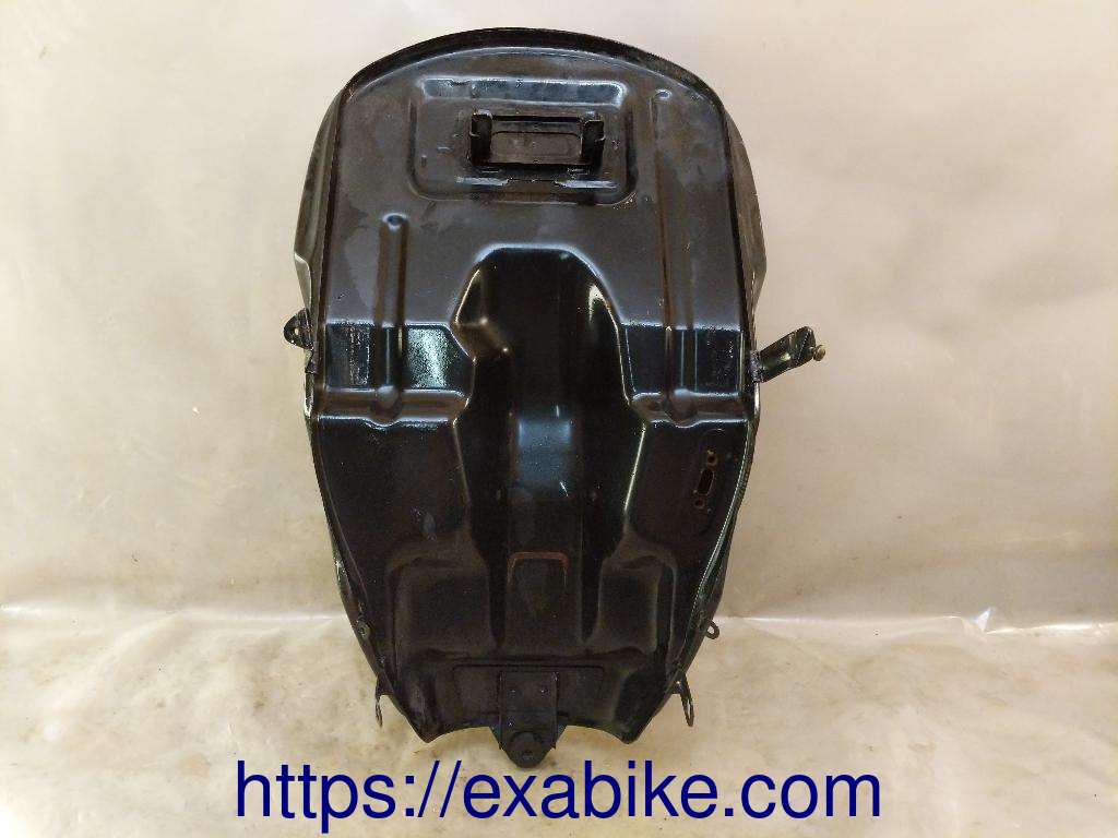 réservoir à essence Kawasaki GPZ 500 - photo 6
