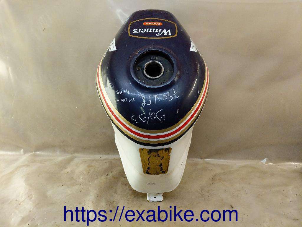fuel tank Honda VFR 750 - photo 4
