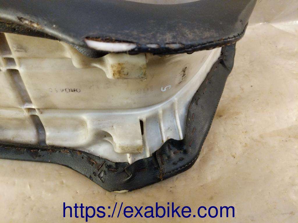 seat Kawasaki KLX 650 - photo 5