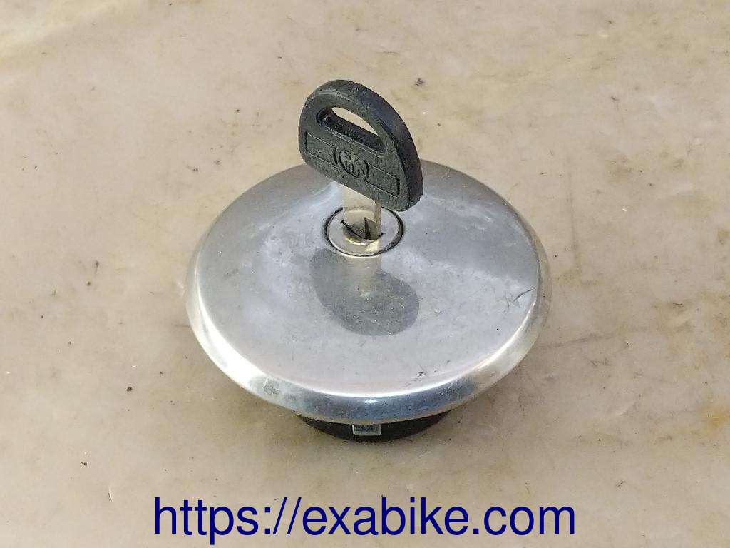fuel tank cap Suzuki GN 125 - photo 1