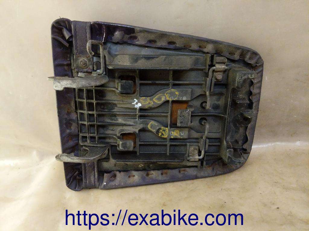 seat, rear Honda CBR 900 - photo 4