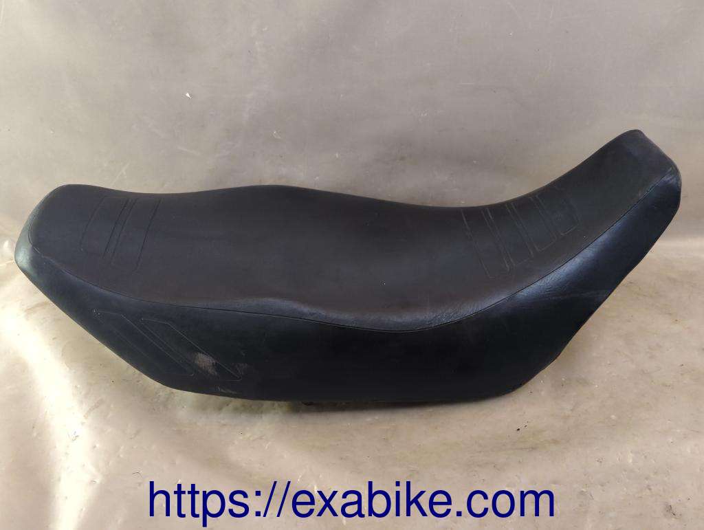 seat Yamaha XJ 600 - photo 2