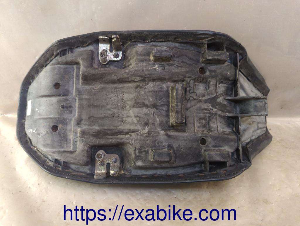seat Yamaha XJ 600 - photo 3