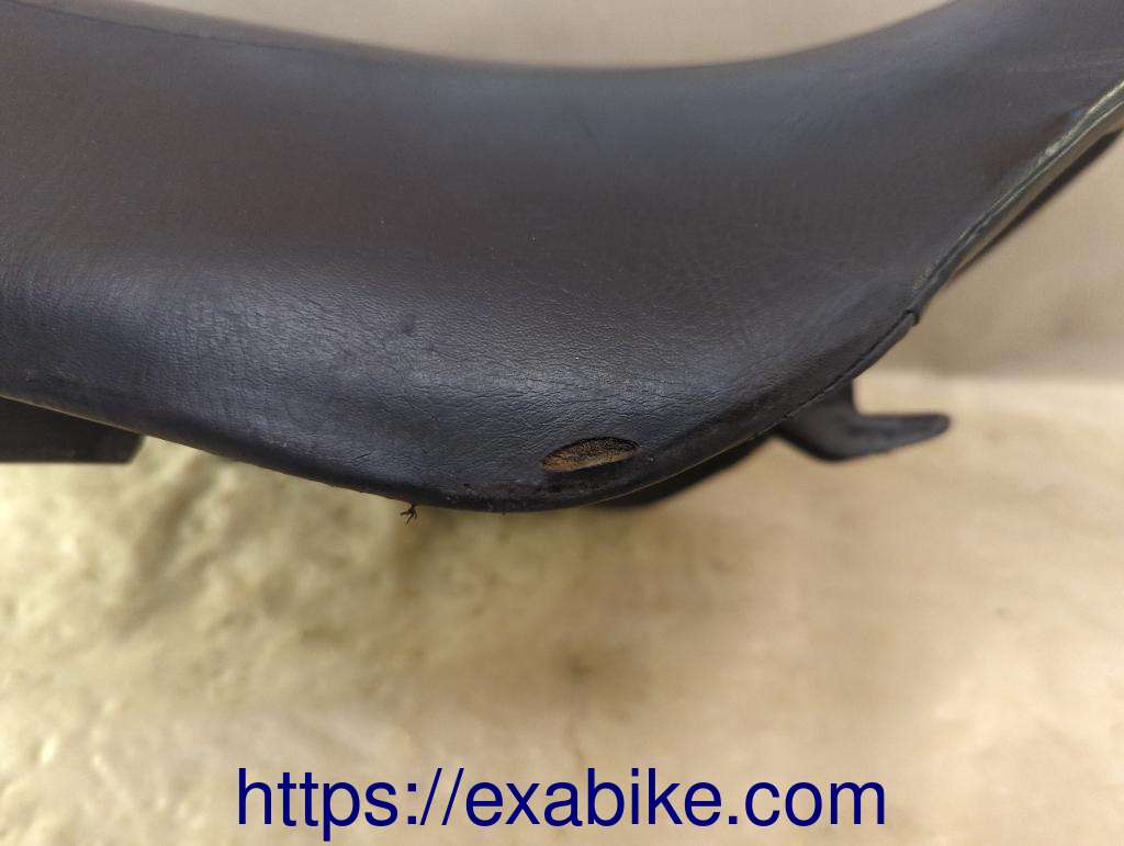 seat Yamaha XJ 600 - photo 4