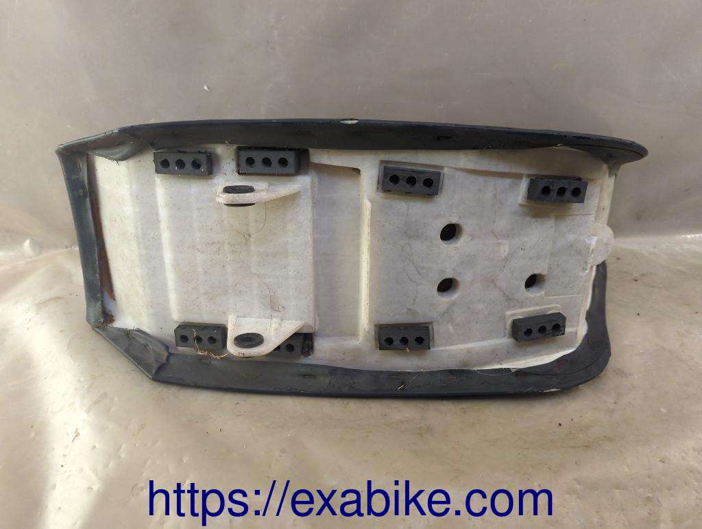 seat Honda NX 125 - photo 6