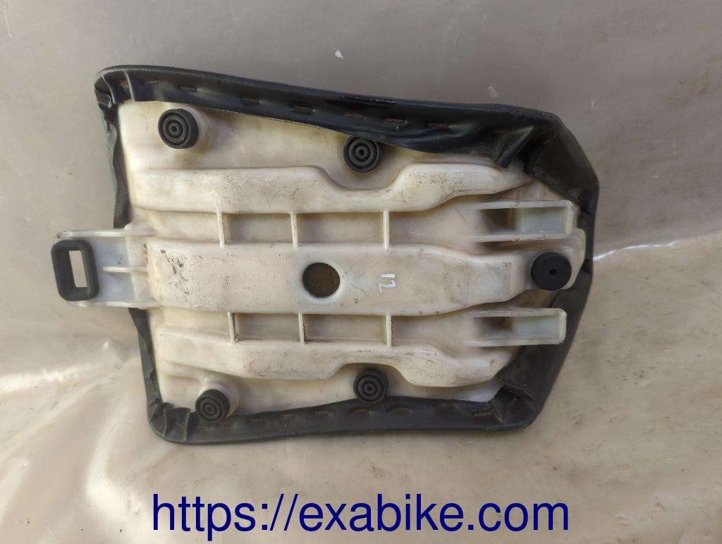 selle avant Yamaha 600 FZR - photo 4
