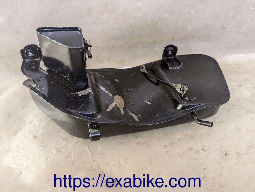 réservoir à huile Yamaha DT 125 - photo 3