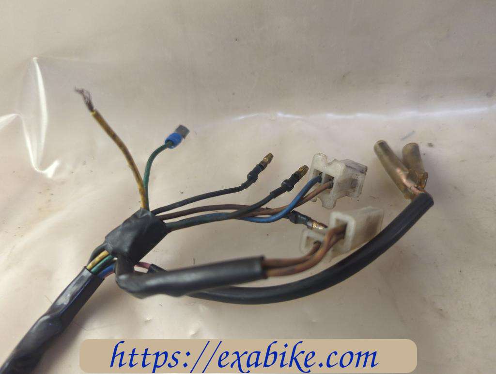 handle switch, left Yamaha SR 125 - photo 4