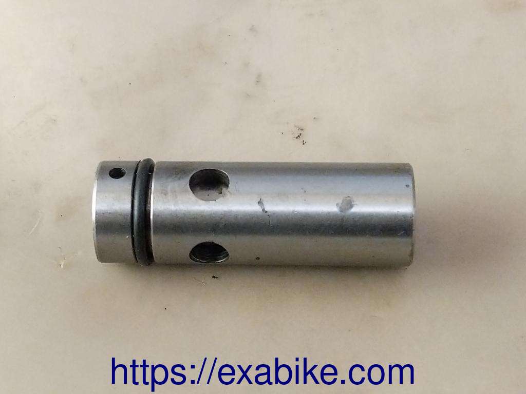 oil pressure valve Honda Hornet 600 - photo 1