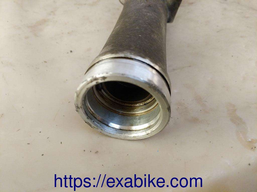 lower fork case, right Honda CM 125 C - photo 3
