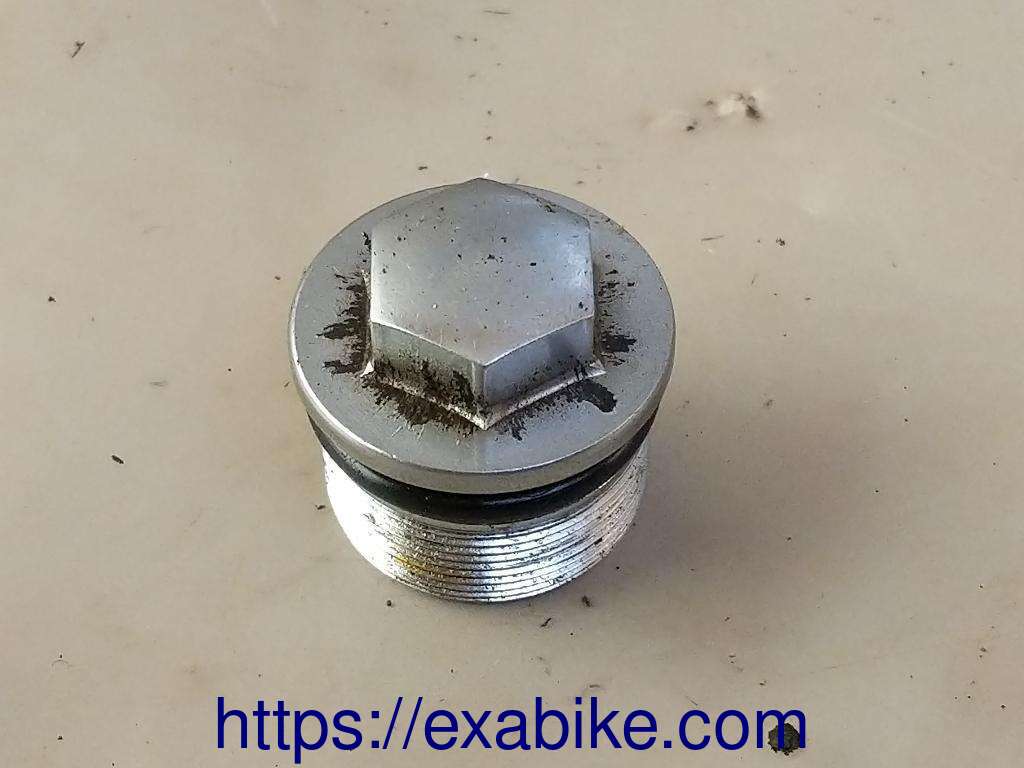 front fork tube cap Honda CM 125 C - photo 1