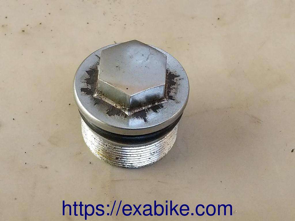 front fork tube cap Honda CM 125 C - photo 1